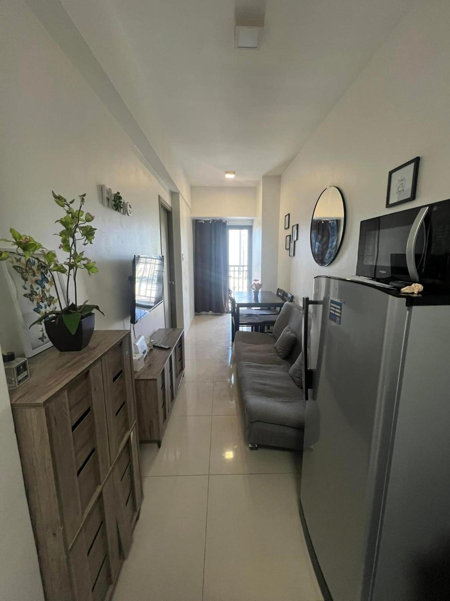 1 Bedroom Fame Residences Mandaluyong Beside Edsa Boni Station *