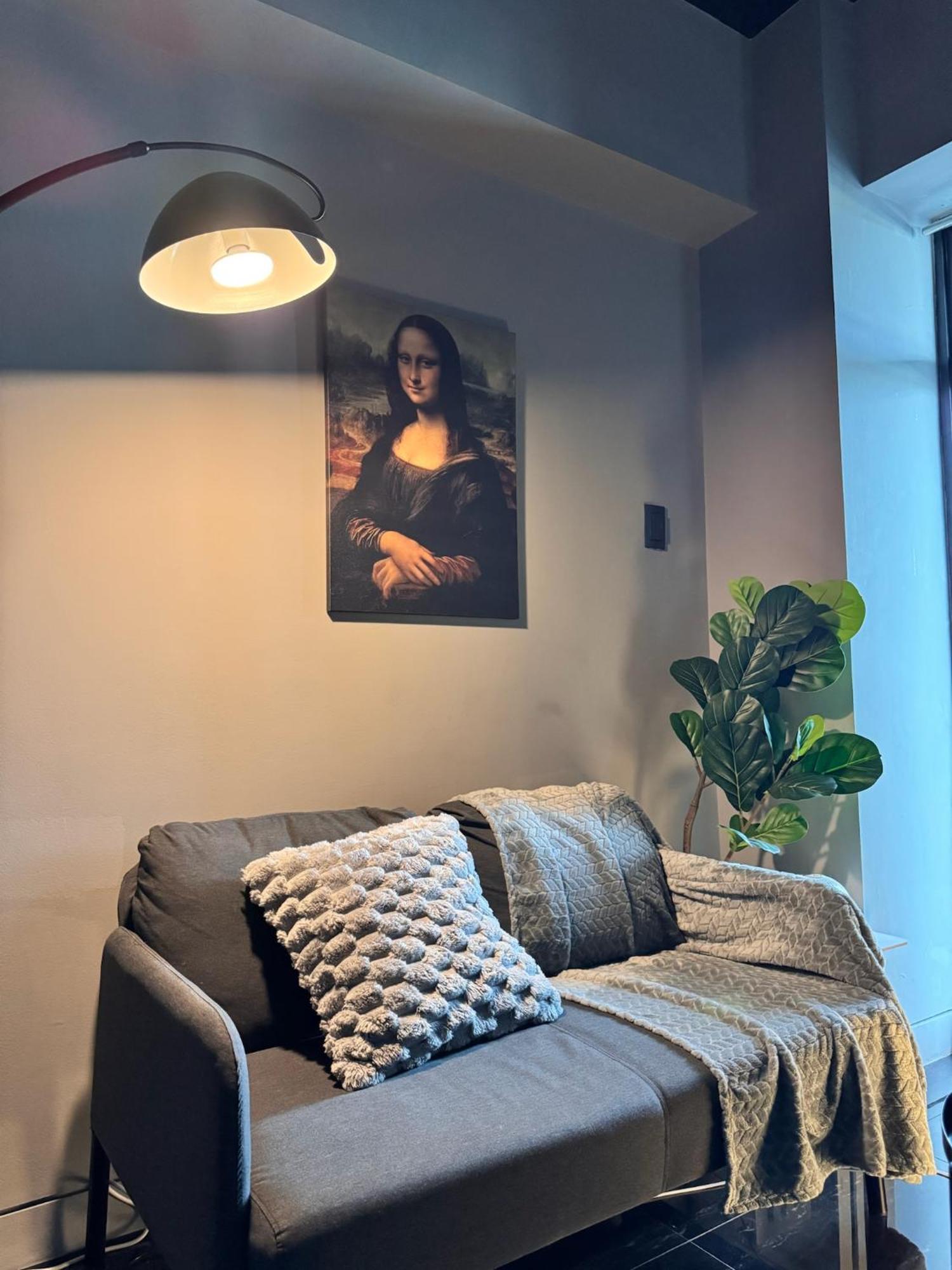 The Obsidian Nest - Modern Escape Manila