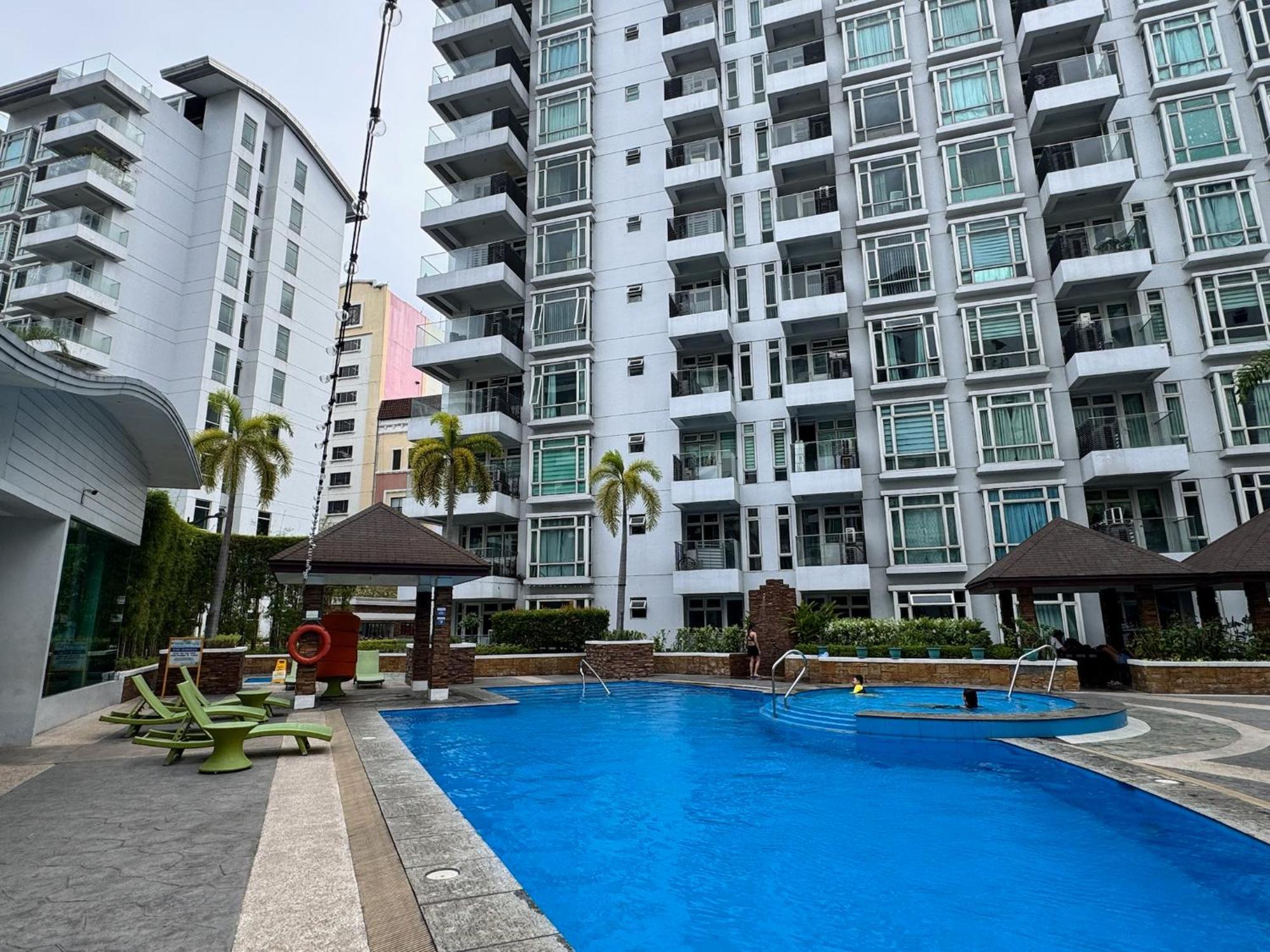 The Obsidian Nest - Modern Escape * Manila