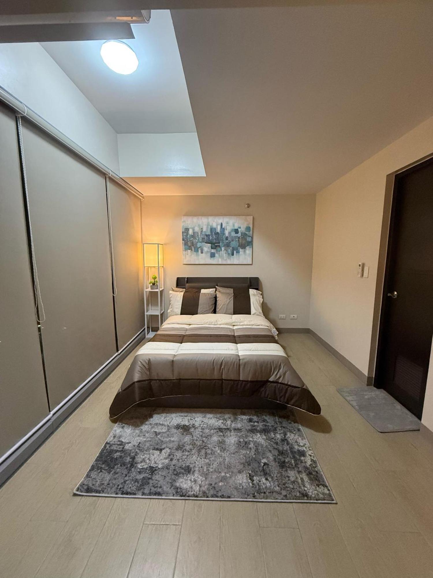 Superior Eastwood Global Plaza Luxury Manila