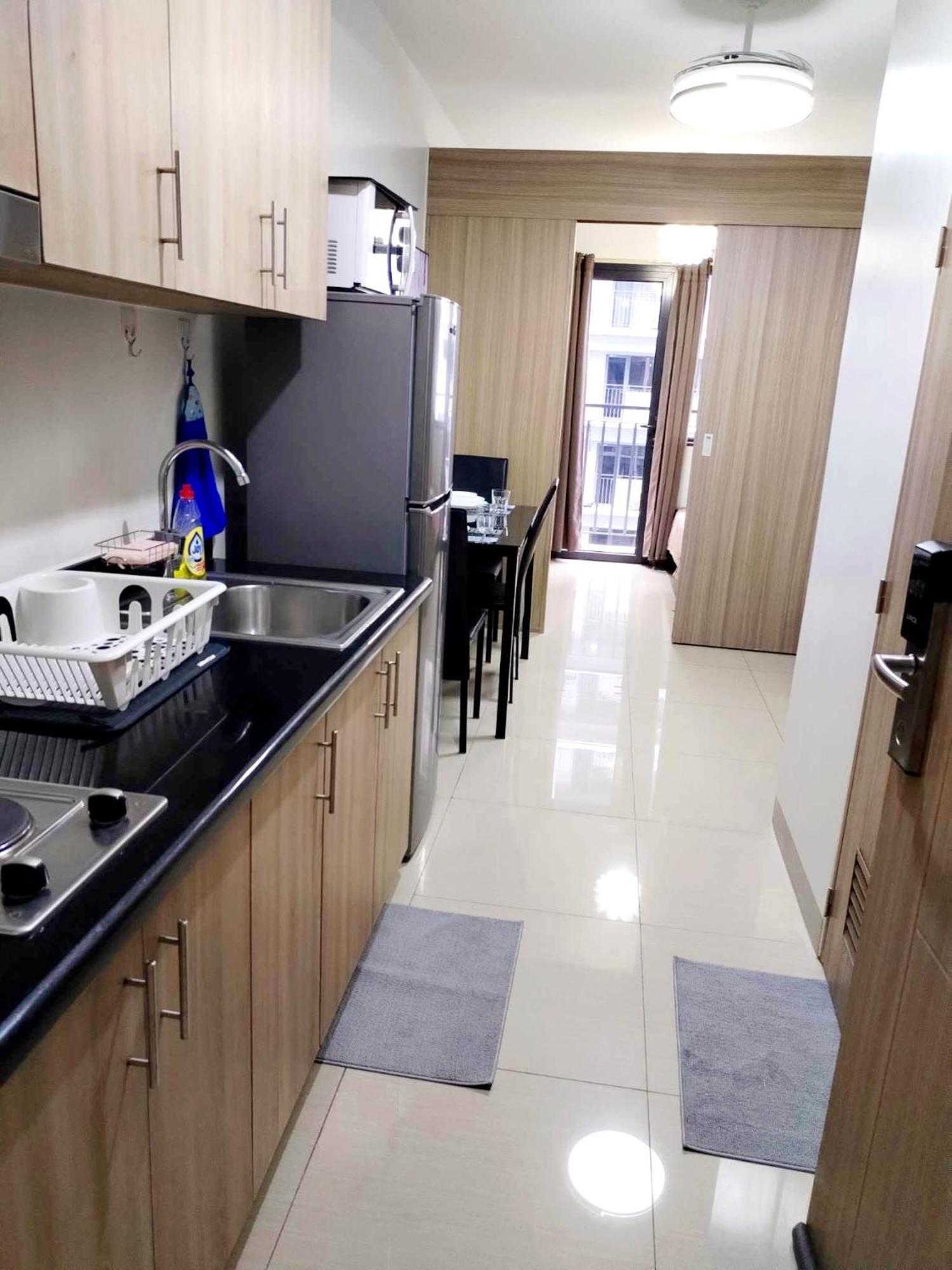 Comfy And Affordable Near Sm Mall Of And Airport With Wifi 068 *