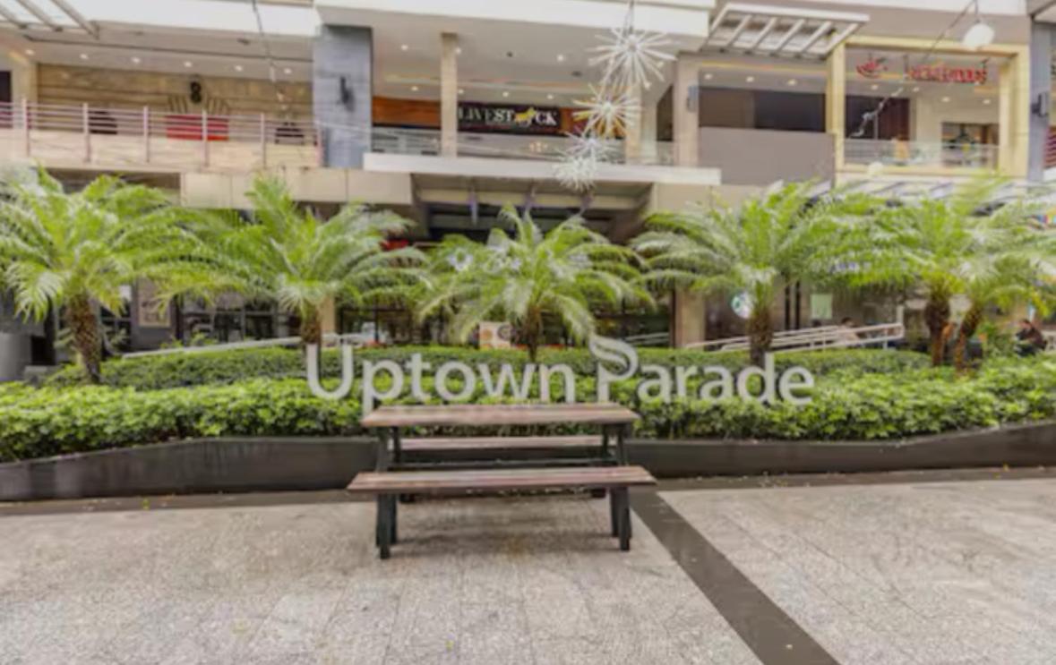 Bgc Taguig Uptown 3br Corner Unit With Pool View, Bath Tub, Wifi, Beside Landers Bgc Aparthotel *