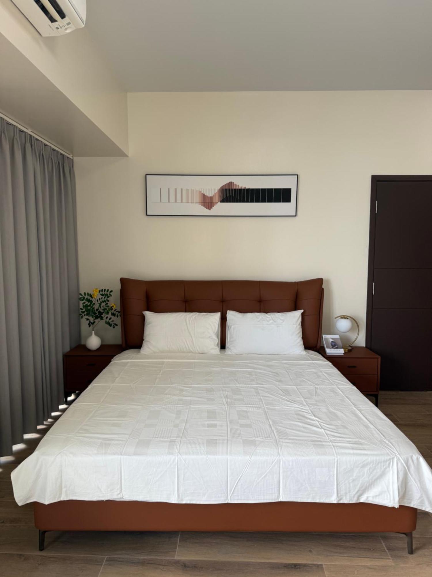 Apartment 175 Sqm Luxurious Modern 3 Bedrooms Facing Bay Sunset, Airports, Okada, Solaire, Moa Manila