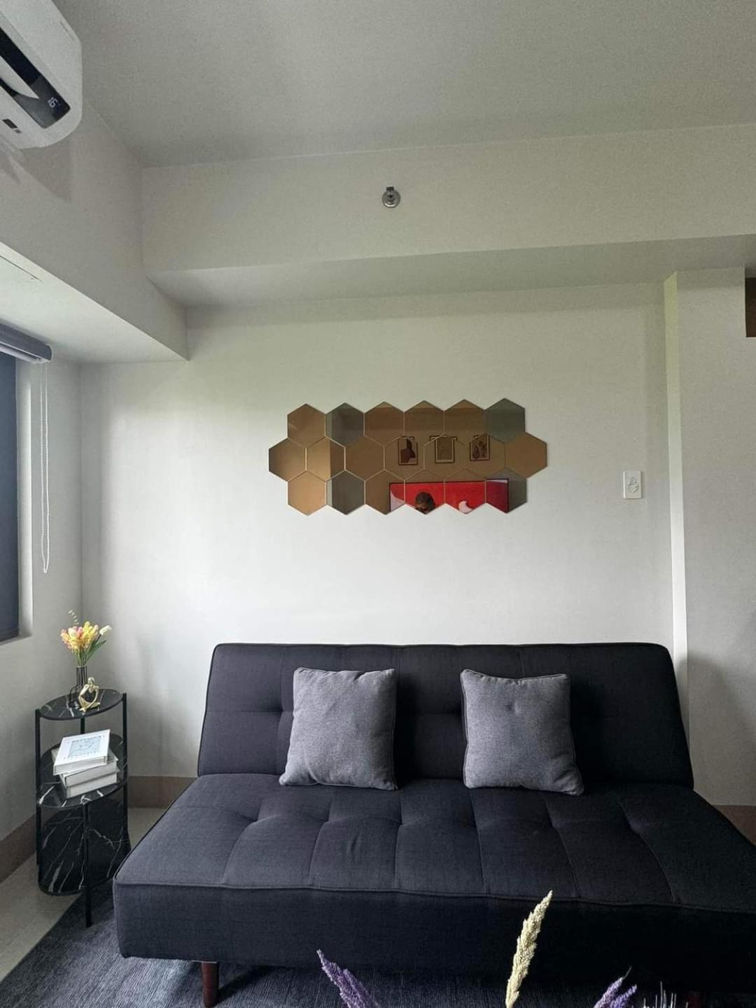 Hostel M S Staycation Manila