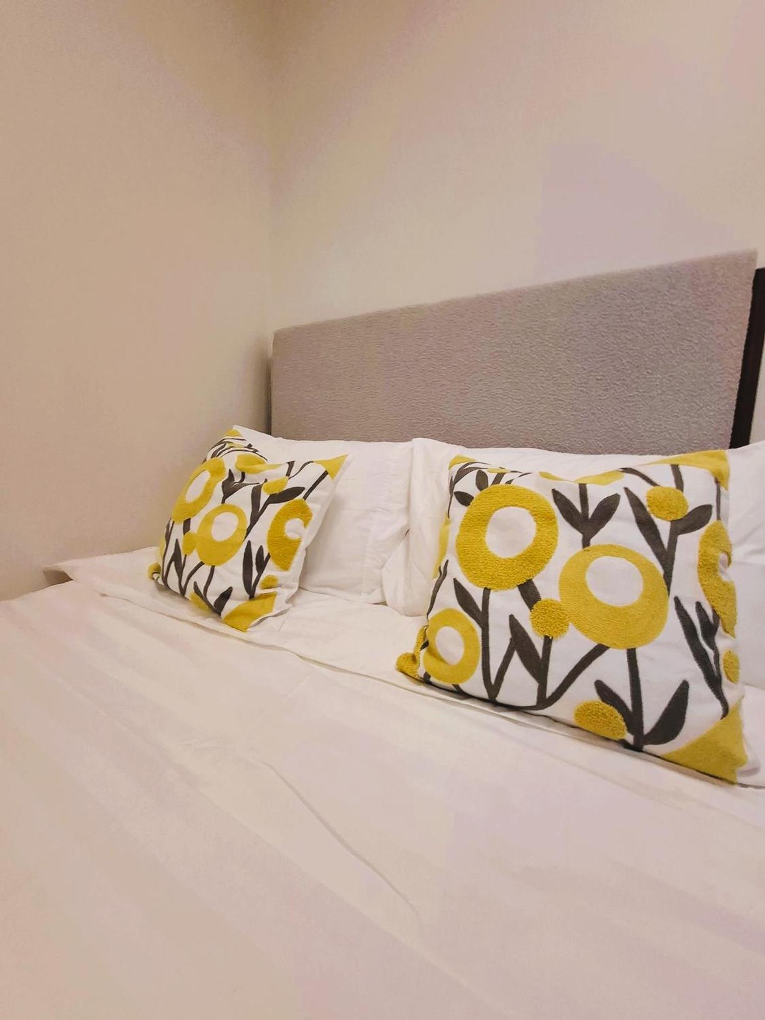 Stylish And Comfy Manila