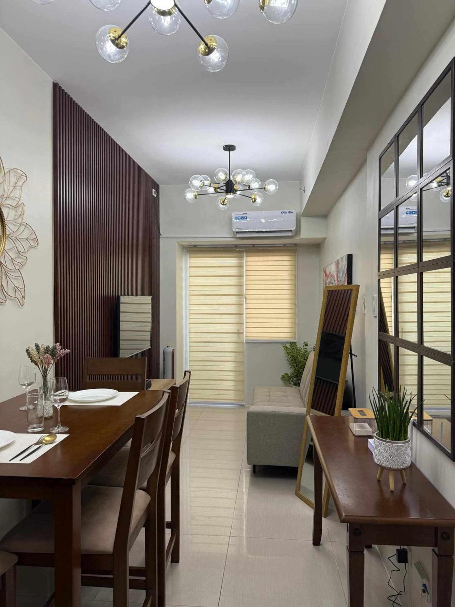Stylish And Comfy Apartment Manila