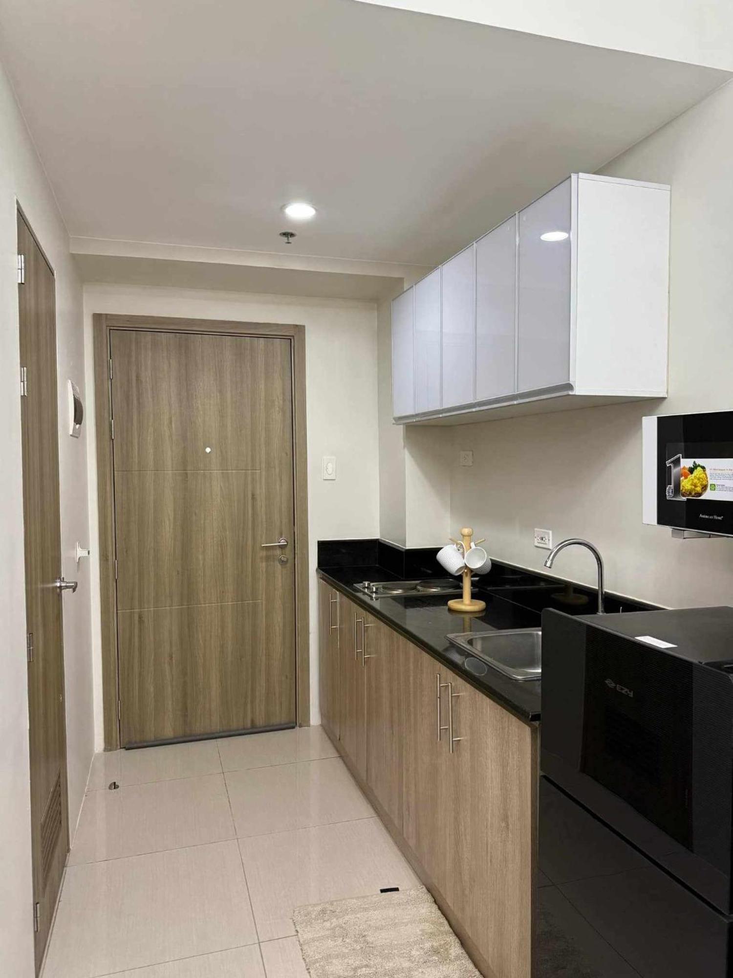 Stylish And Comfy Manila
