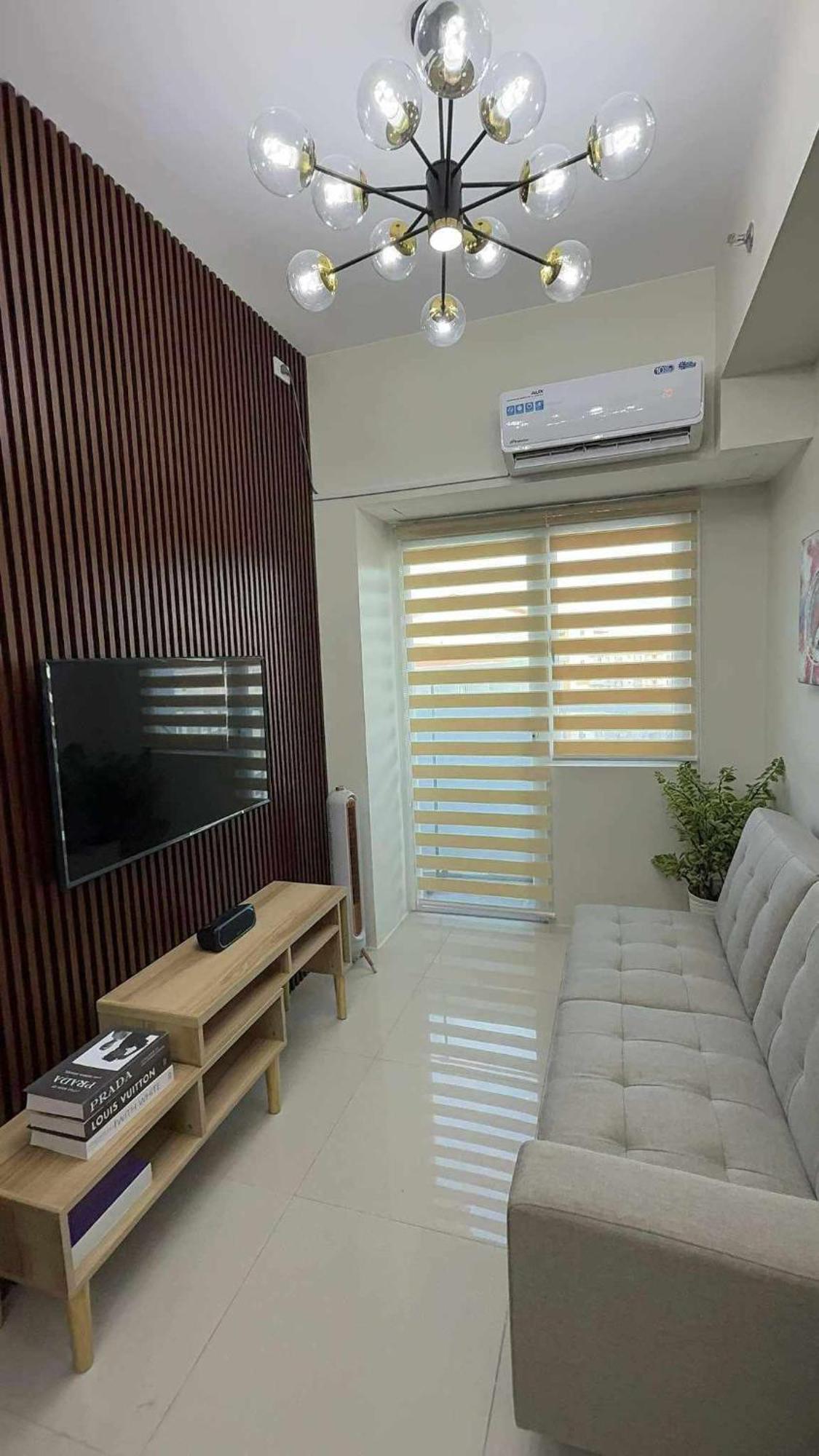 Stylish And Comfy Apartment Manila