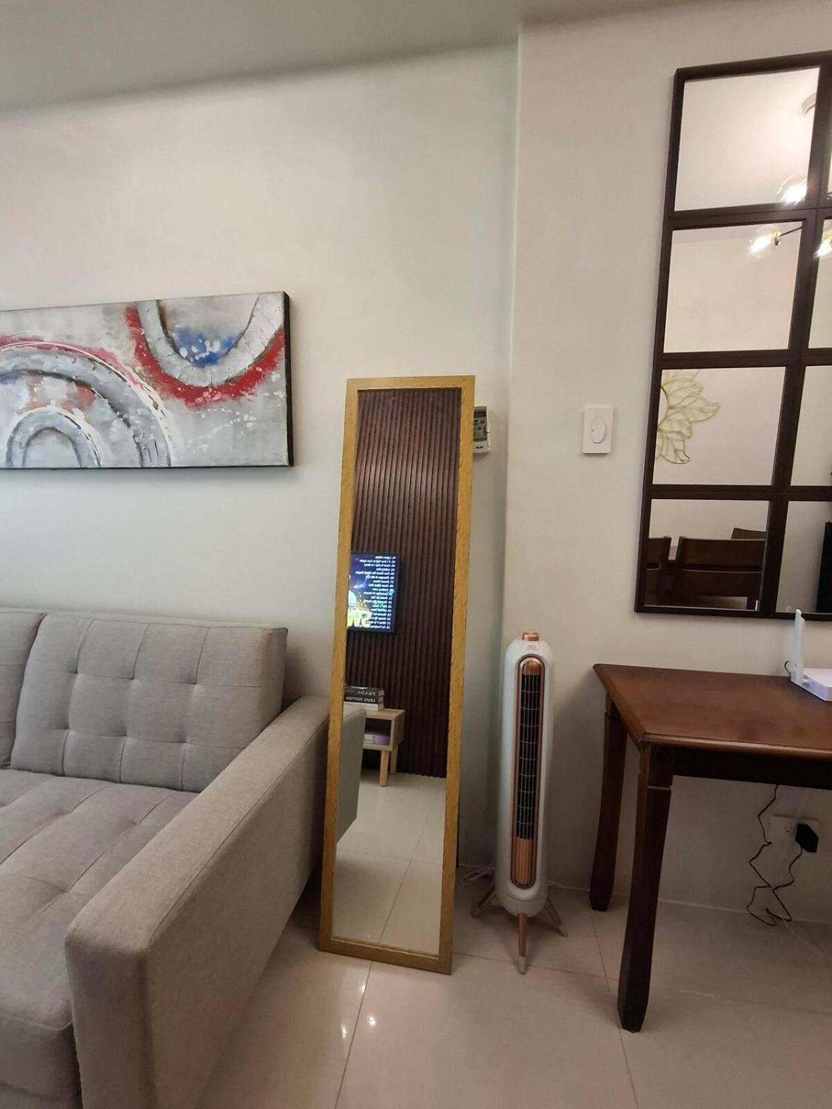 Stylish And Comfy * Manila