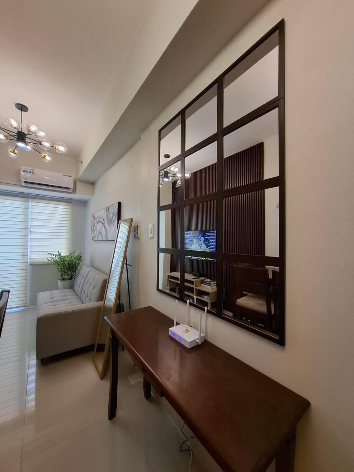 Stylish And Comfy Manila