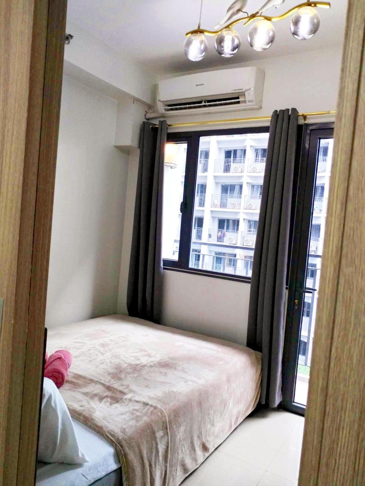 Cozy And Affordable Near Moa And Airport With Wifi 069 * Manila