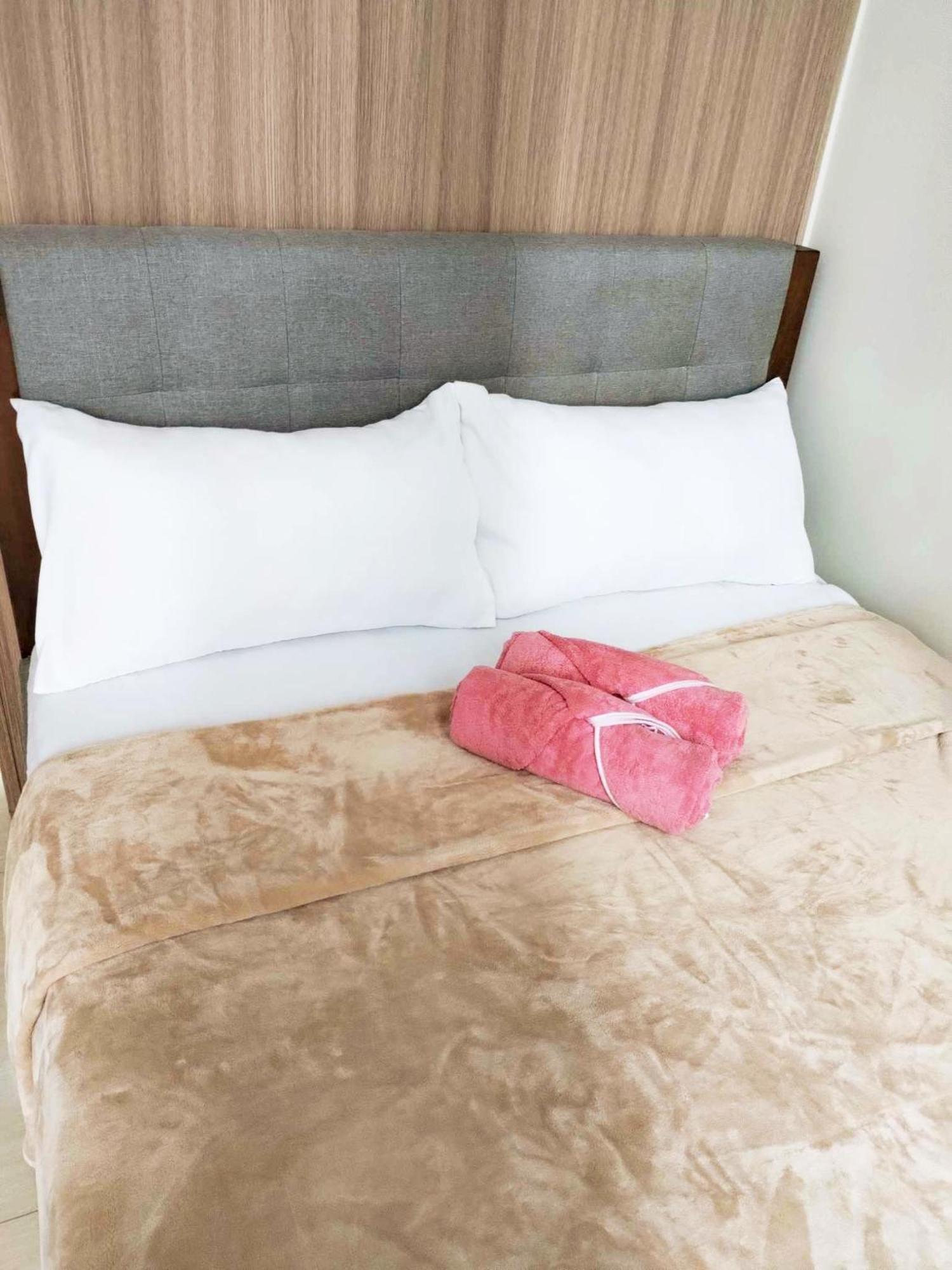 Cozy And Affordable Near Moa And Airport With Wifi 069 Aparthotel Manila