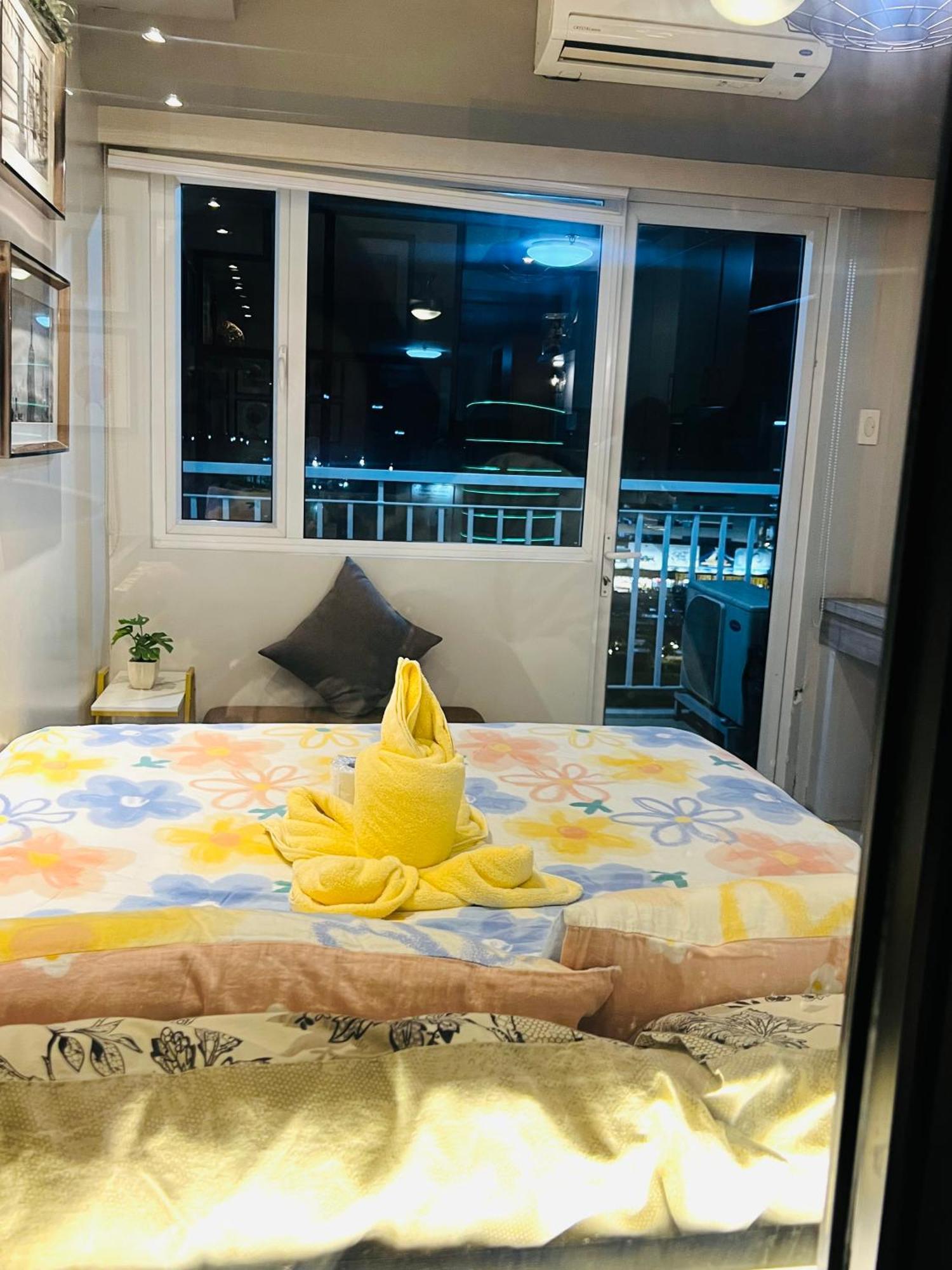 Aiza's Place In Shell Residences Moa