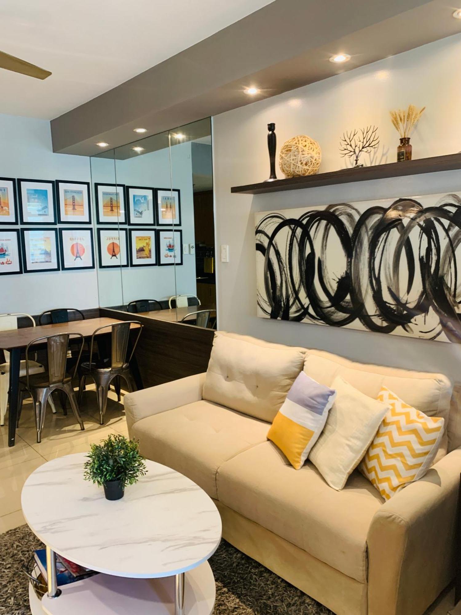 Aiza's Place In Shell Residences Moa Apartment