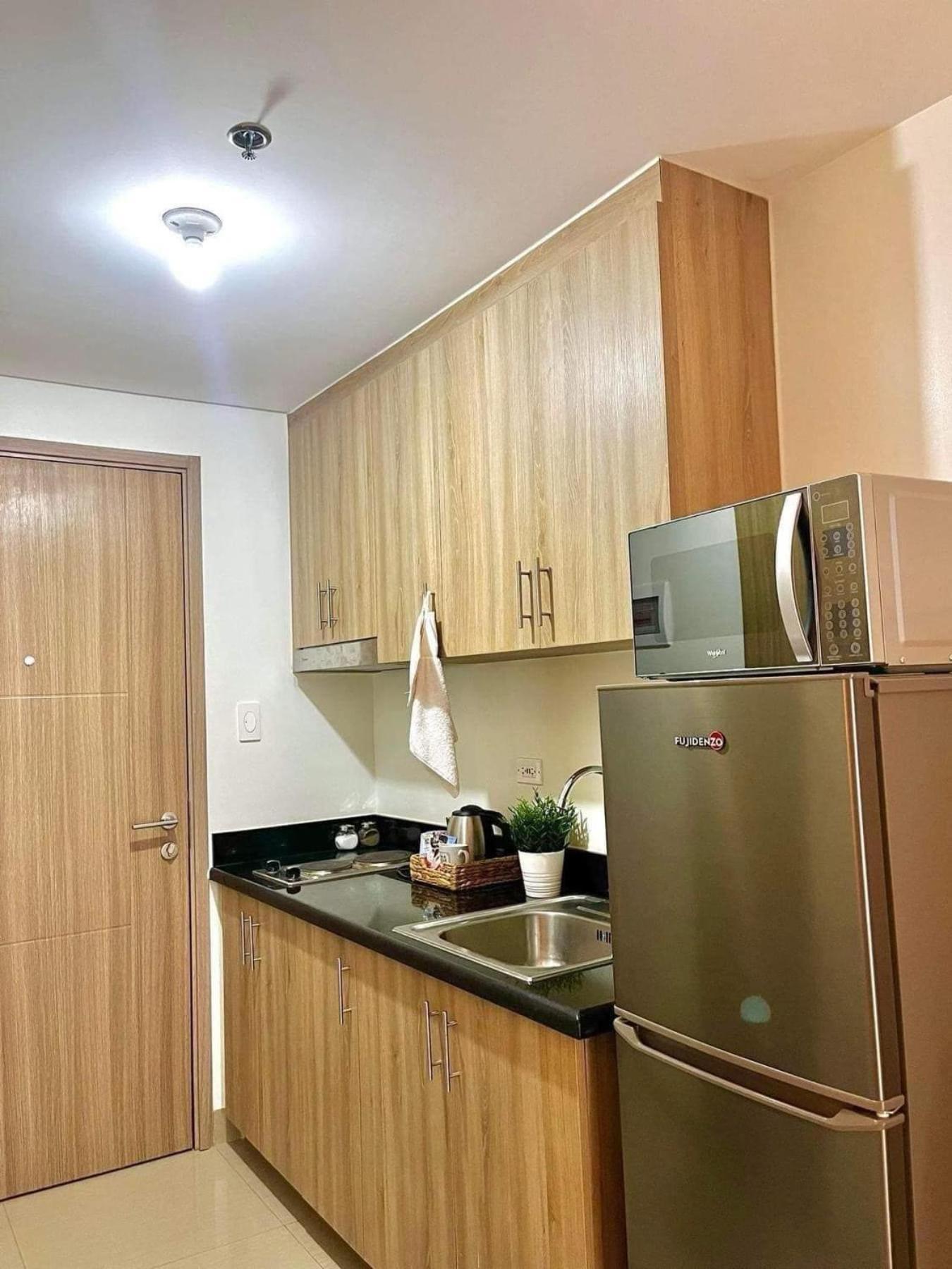 Staycation Shore 2 Residences Tower 2 *