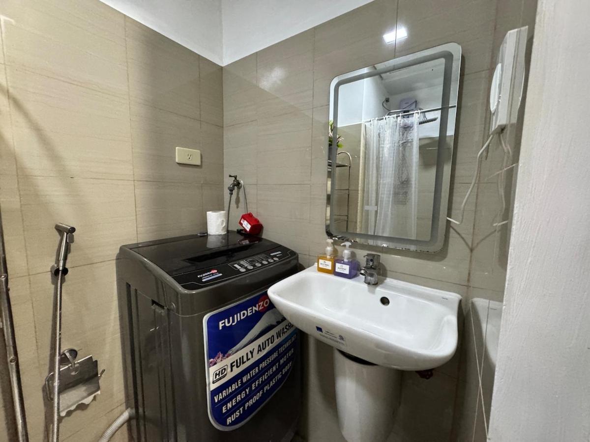 Shore 2 Residences Cozy 7106 Facing Pool Near Sm Mall Of By Prime Apartment *