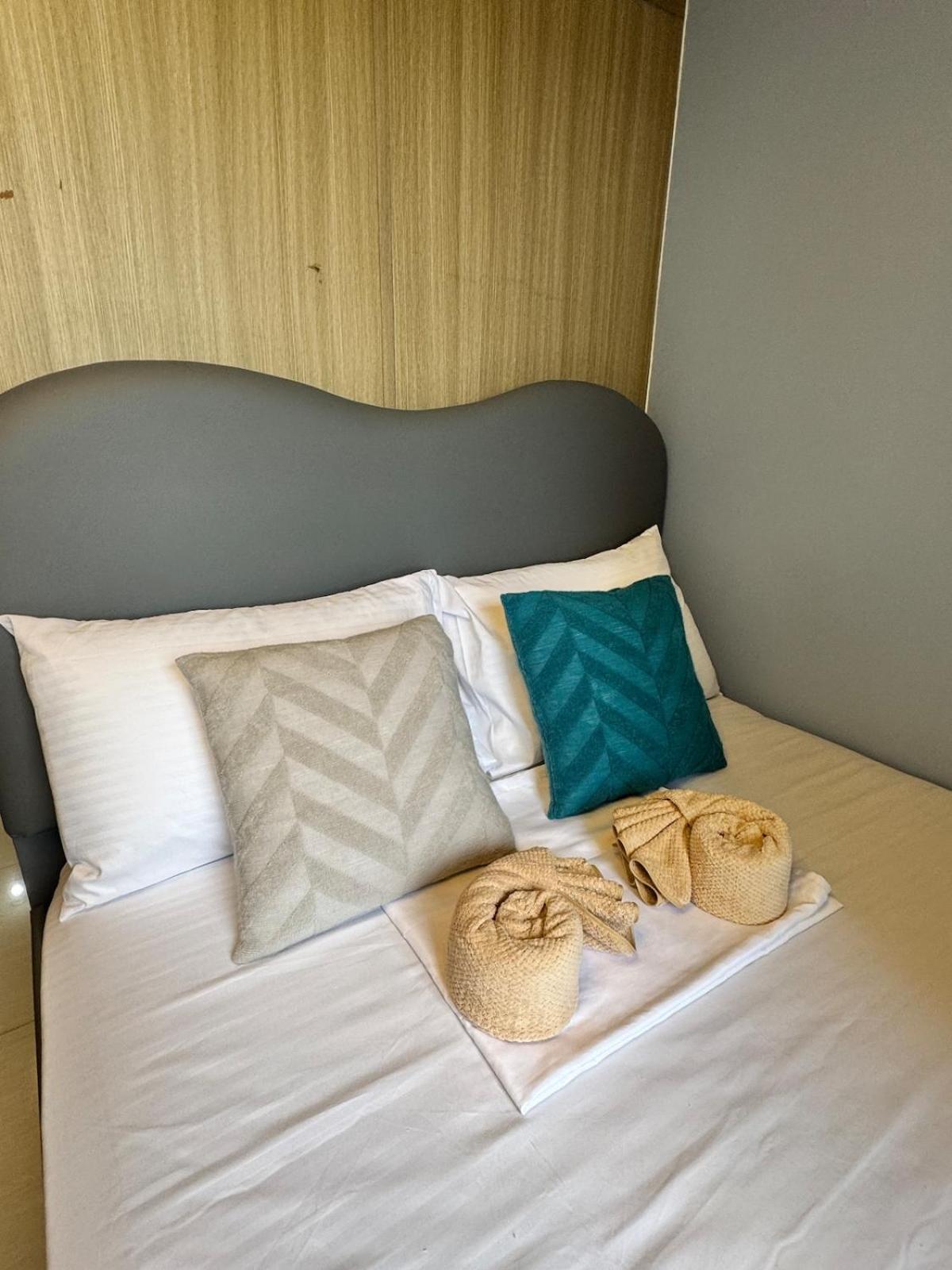 Apartamento Shore 2 Residences Cozy 7106 Facing Pool Near Sm Mall Of By Prime