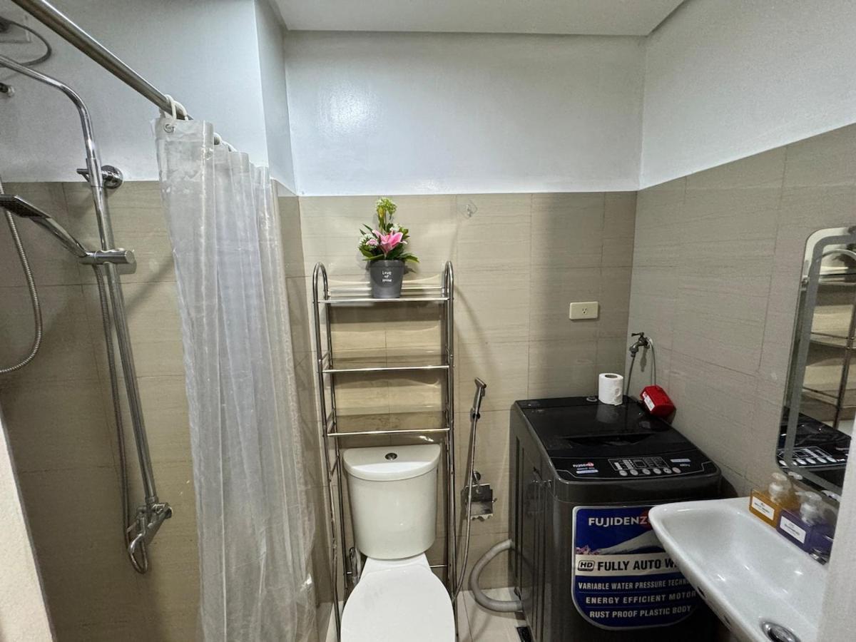 Shore 2 Residences Cozy 7106 Facing Pool Near Sm Mall Of By Prime