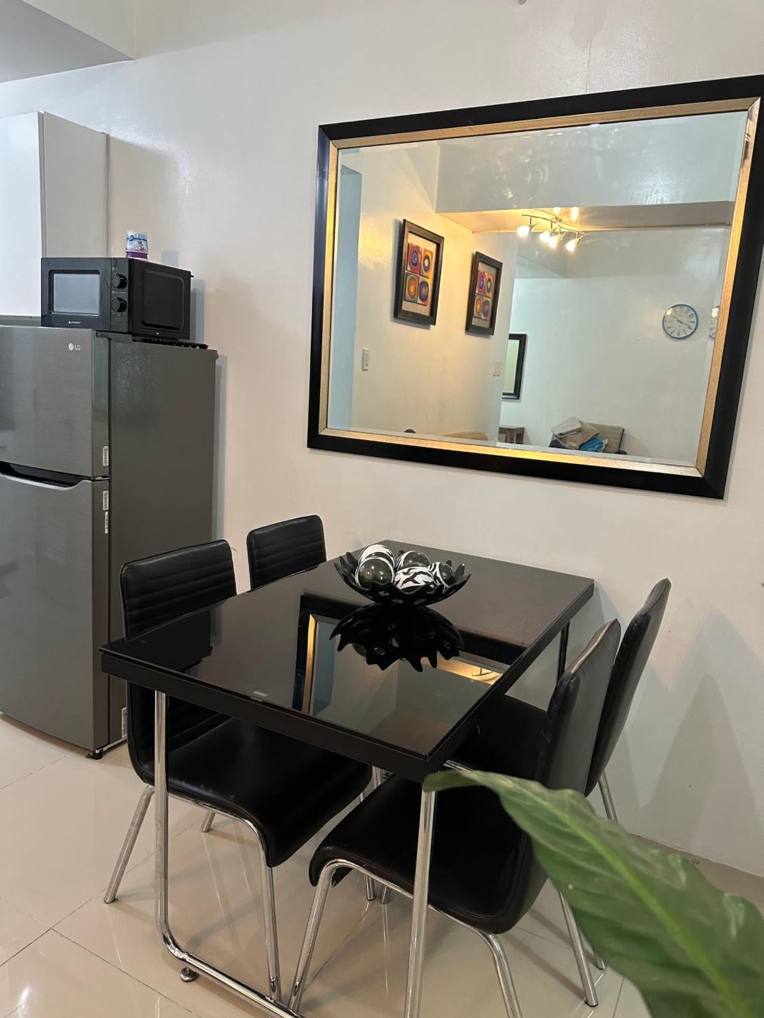 Grass Residences Staycation Aparthotel *
