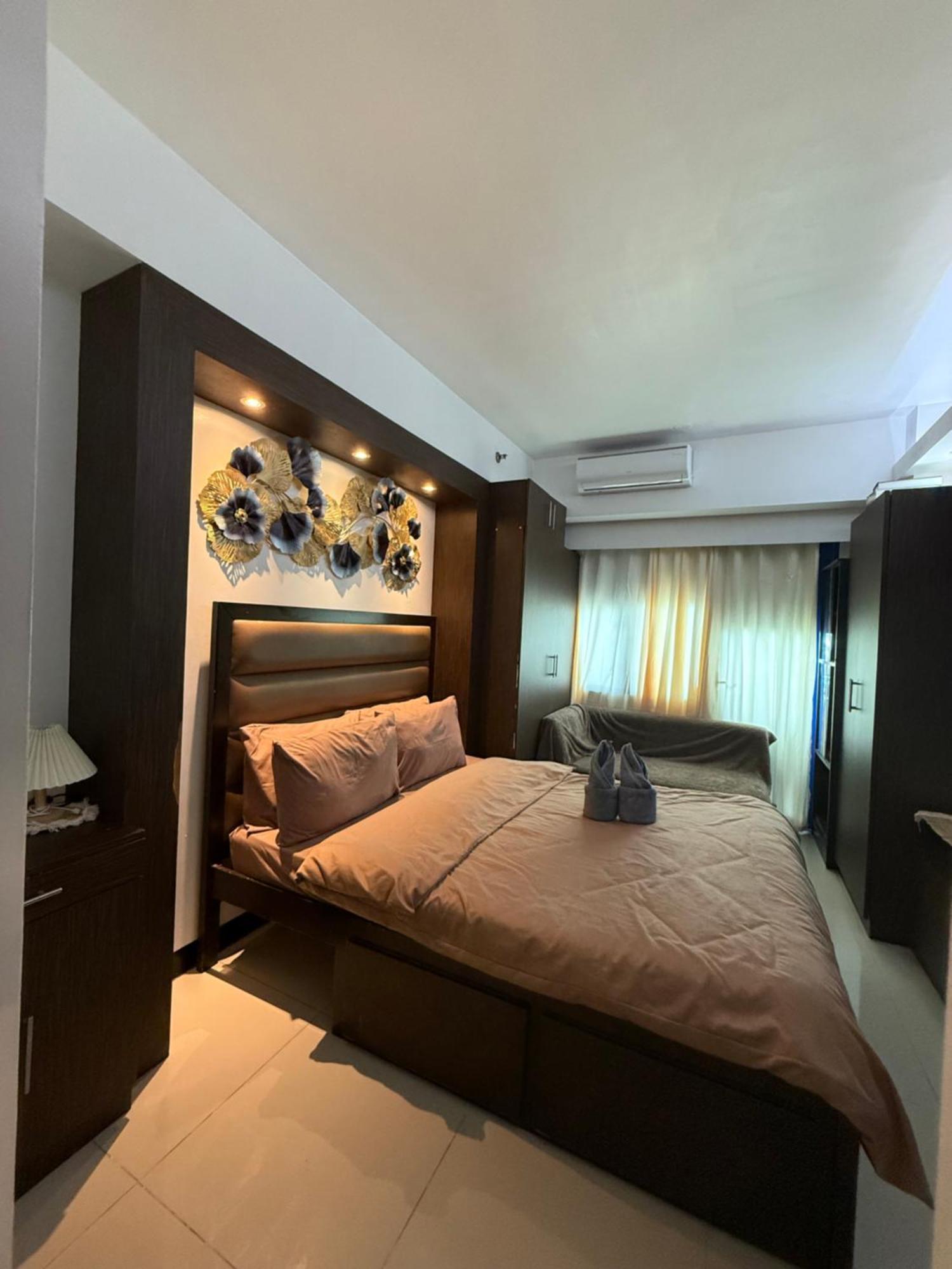 Staycation By Abby Tower E * Manila