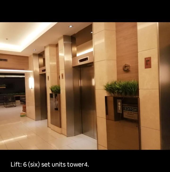 Guest At Grass Residences Manila