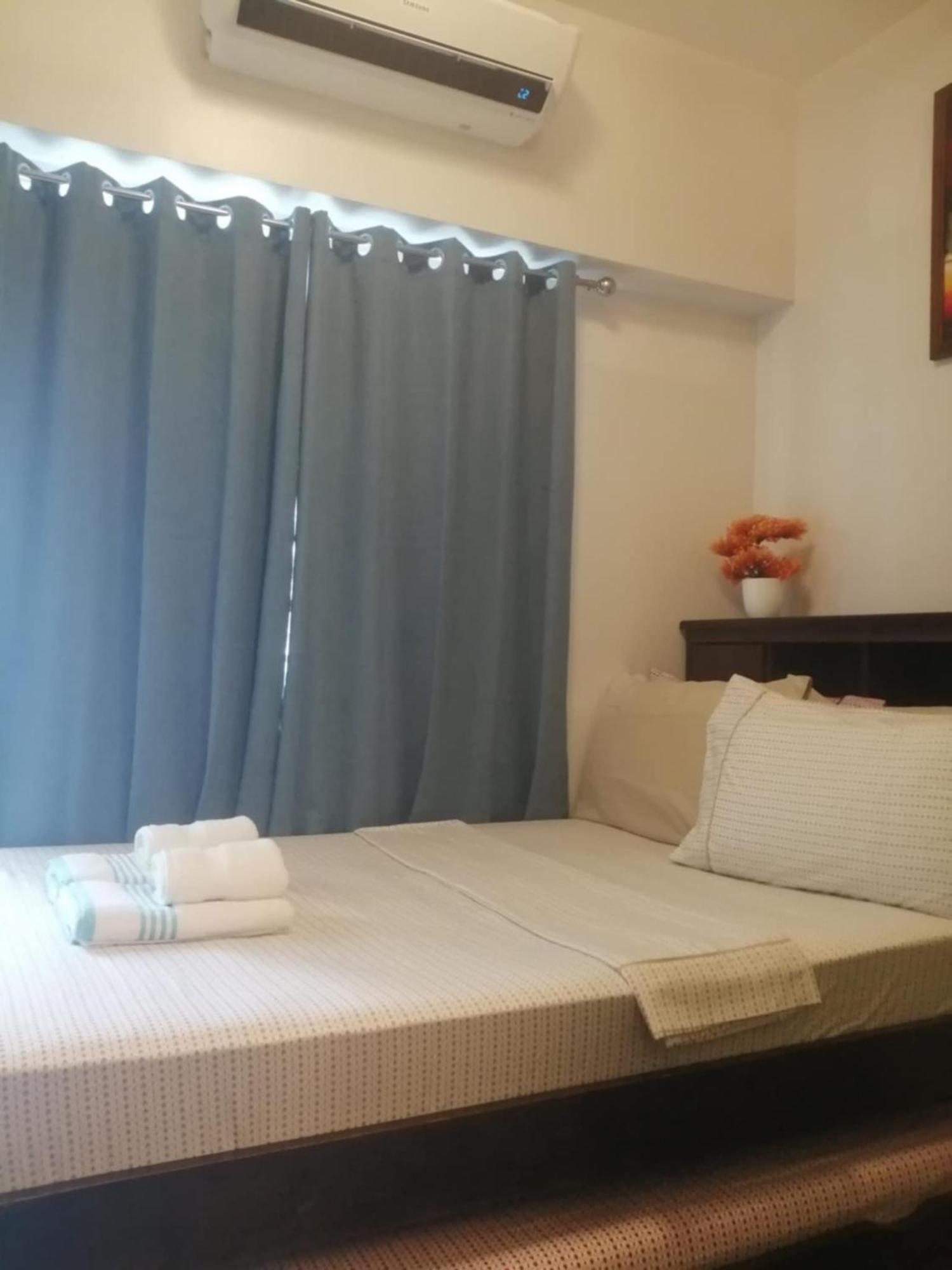 Guest At Grass Residences Hostel Manila