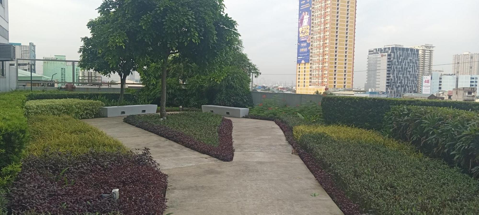 Guest At Grass Residences * Manila