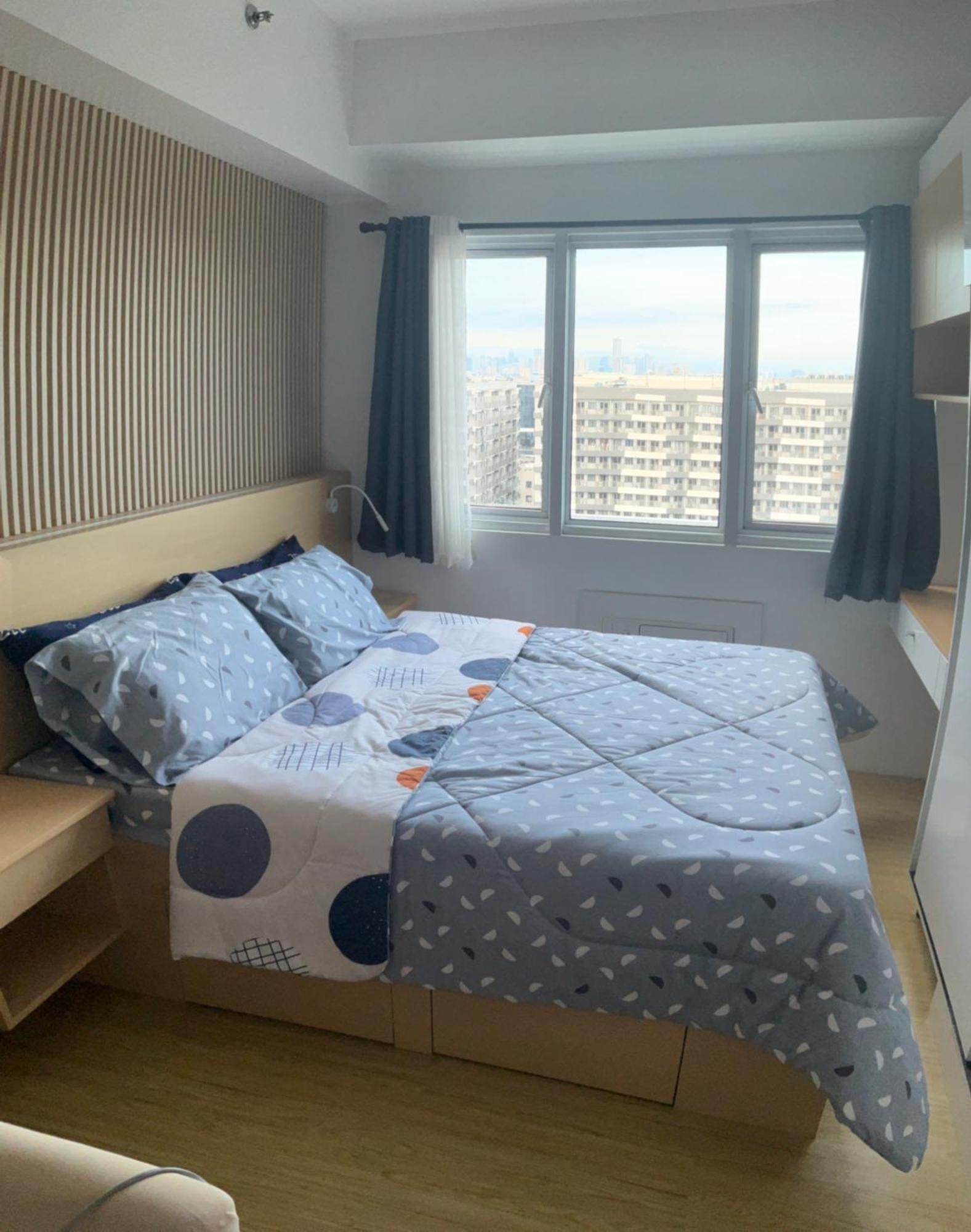 Sea Residences In Near Mall Of