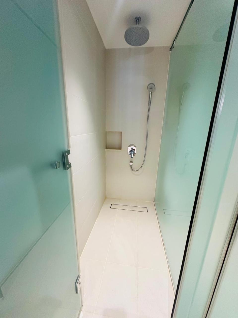 Residences At Acqua Madr Excellence 4* Manila