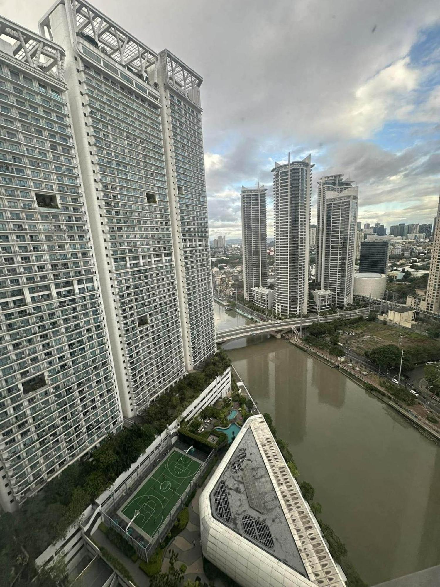 Hotel Residences At Acqua Madr Excellence Manila