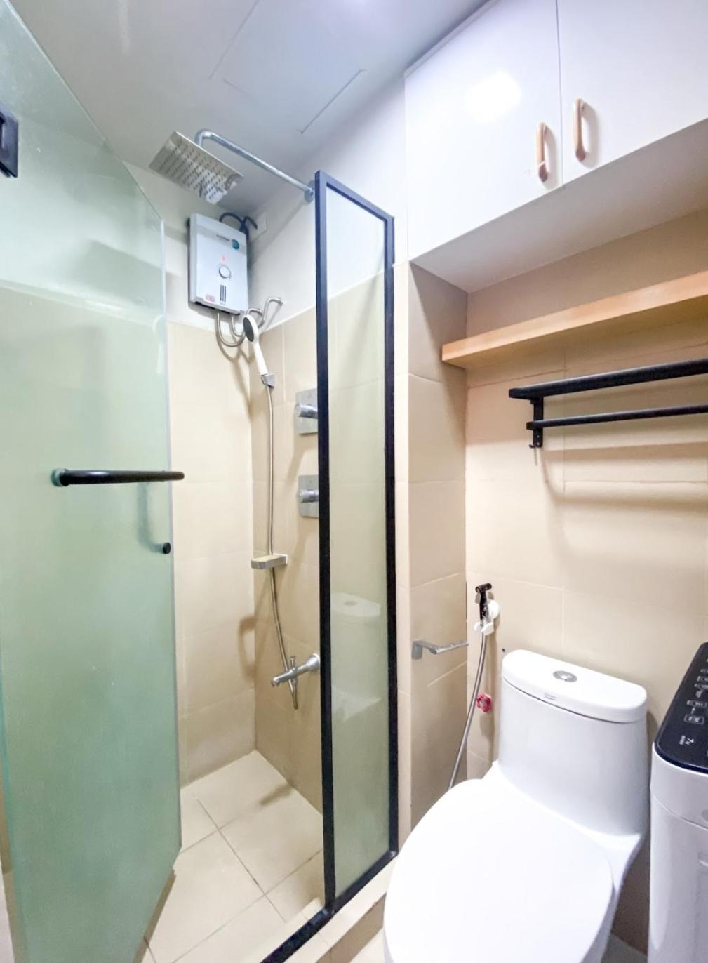 Awesome Corner At Shore 3 Mall Of Near Airport Apartment *