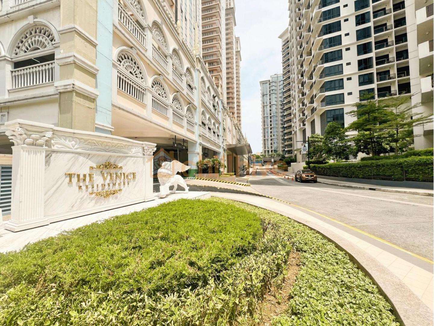Holiday home Luxury Bgc Condo, Venice Grand Canal #vlrc5h Manila