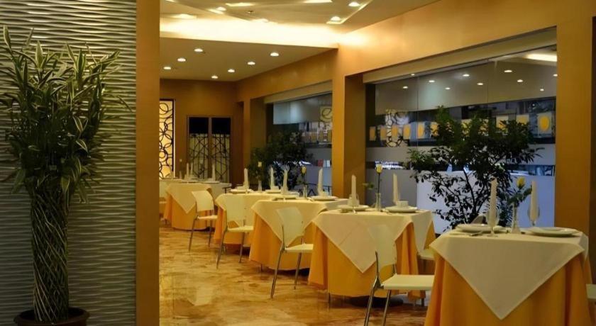 Palm Hotel Manila