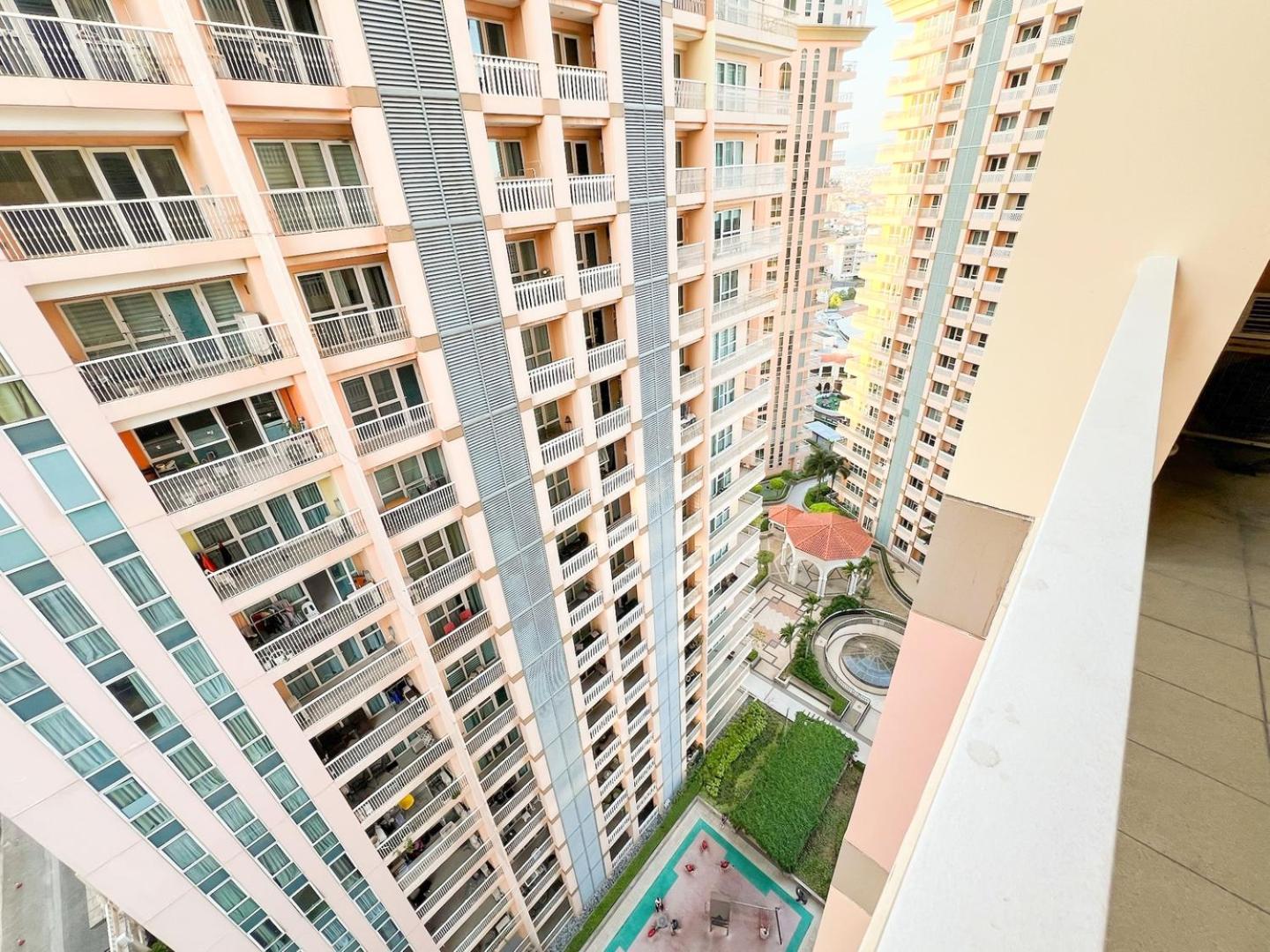 Prime Bgc Next To Venice Mall #vlrtc17e * Manila