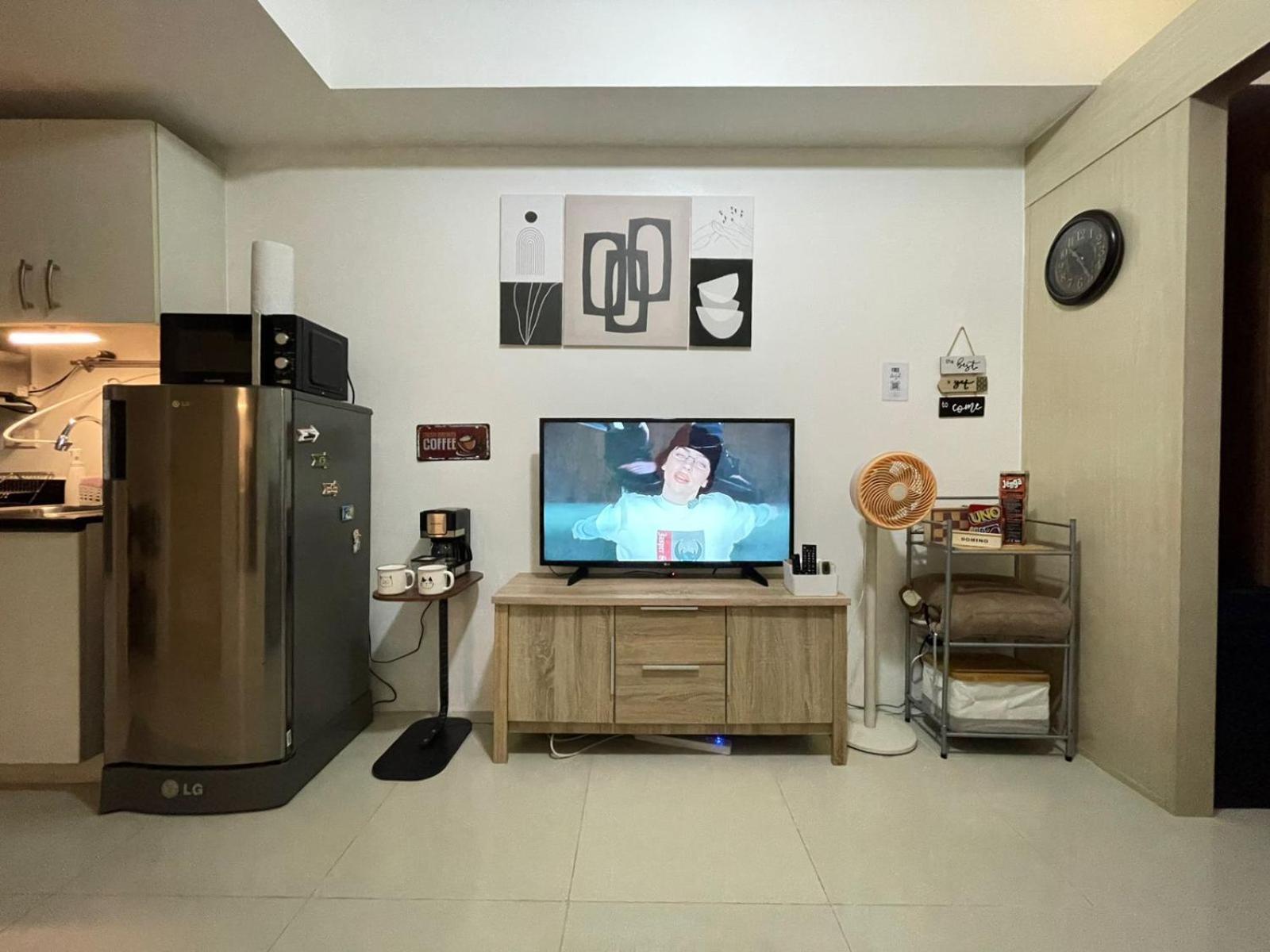 Cozynest In Makati Apartment
