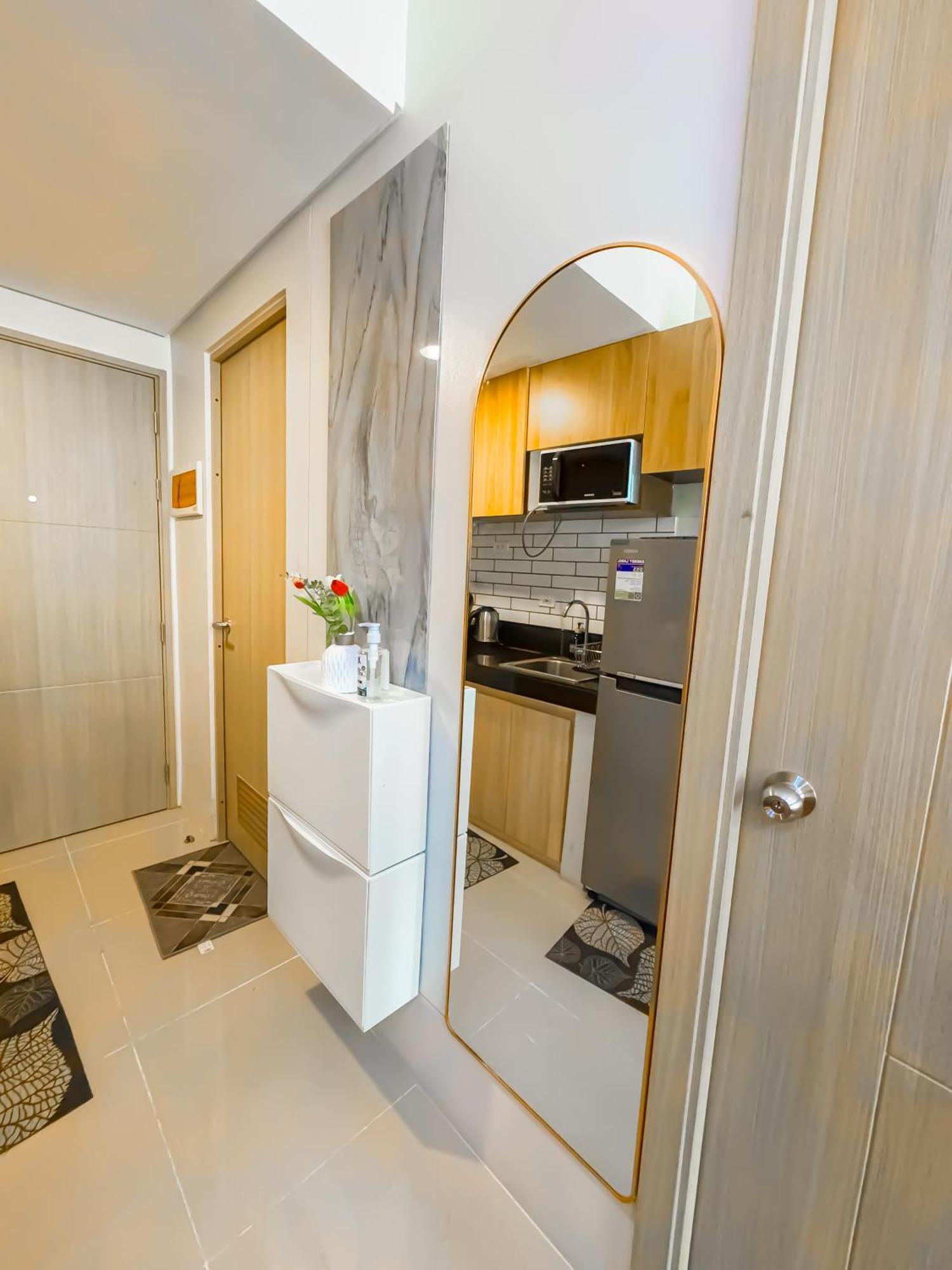 Aparthotel Blissful Staycation In Quezon