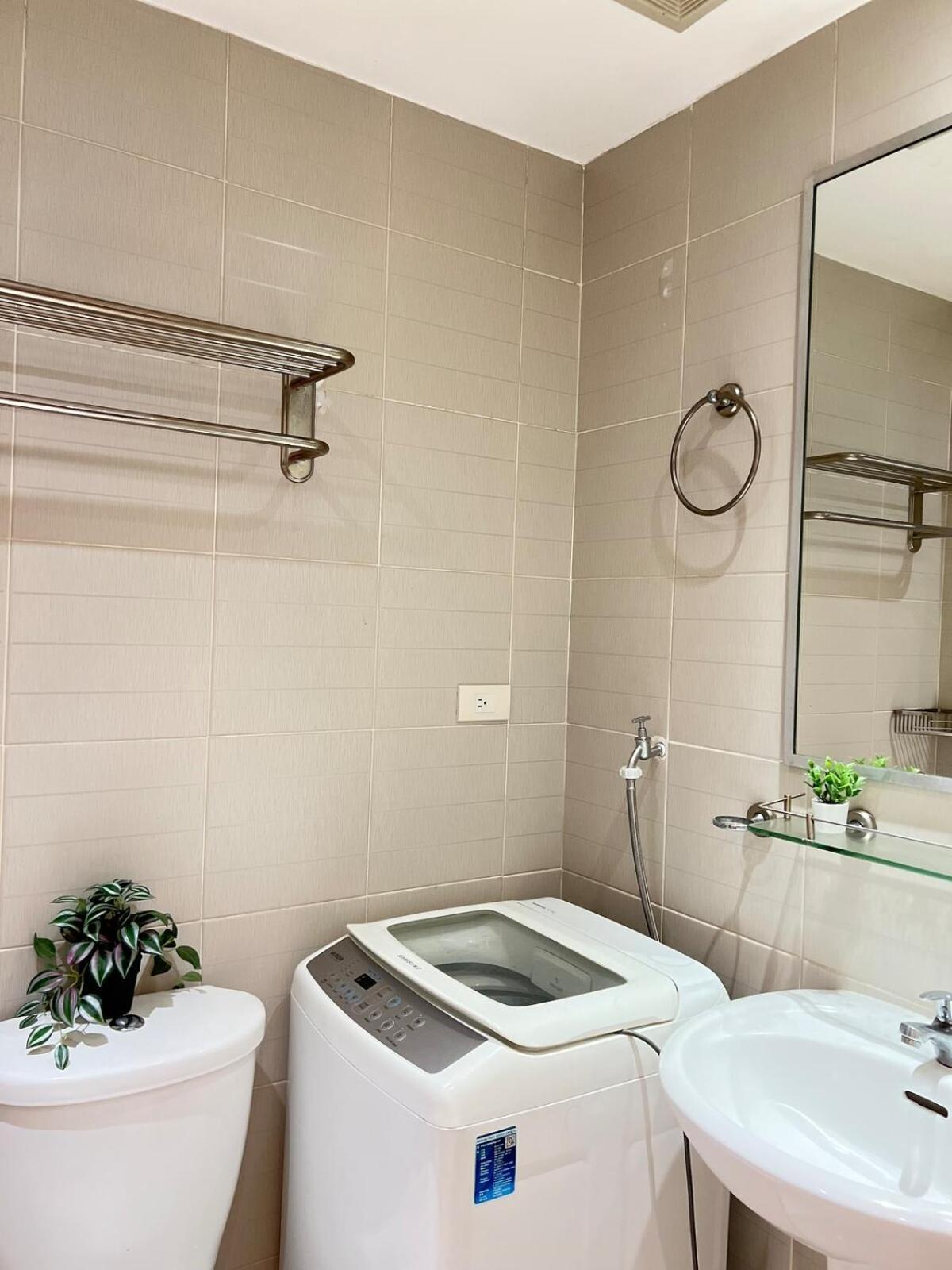 Apartment Makati 381 1 Bedroom Deluxe Smjazz T2 New *