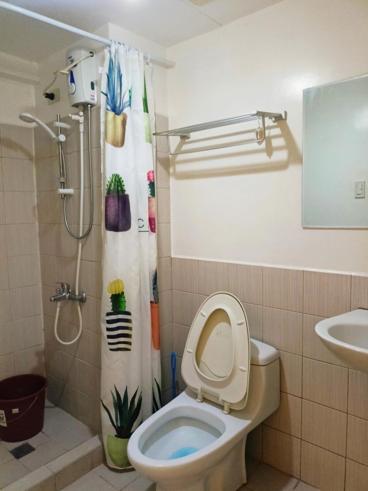 Enjoy Spacious Staycation * Manila