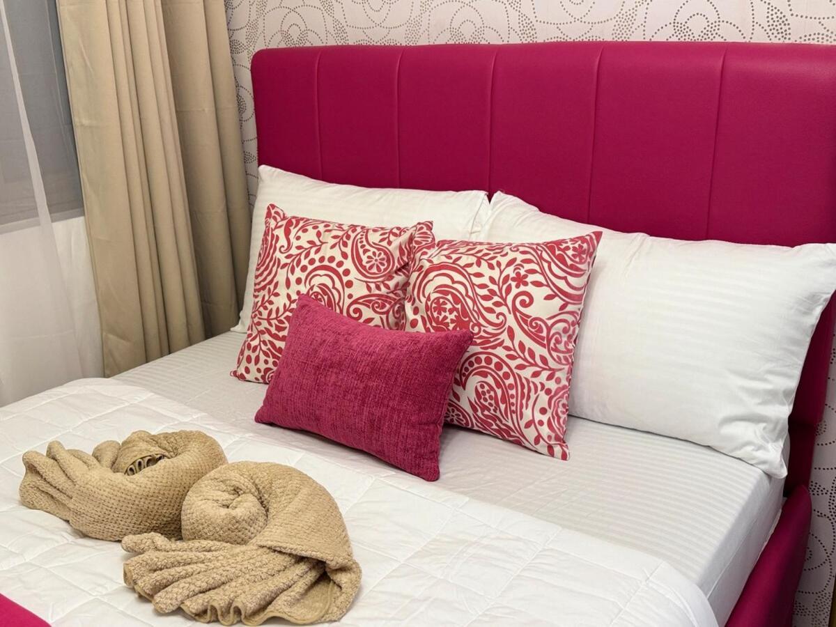 The Pink Velvet Shore Residences Family Good For 2-4 Guests By Prime Moa Manila