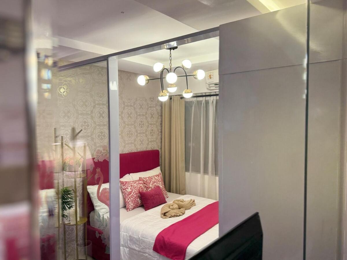 The Pink Velvet Shore Residences Family Good For 2-4 Guests By Prime Moa Apartment Manila