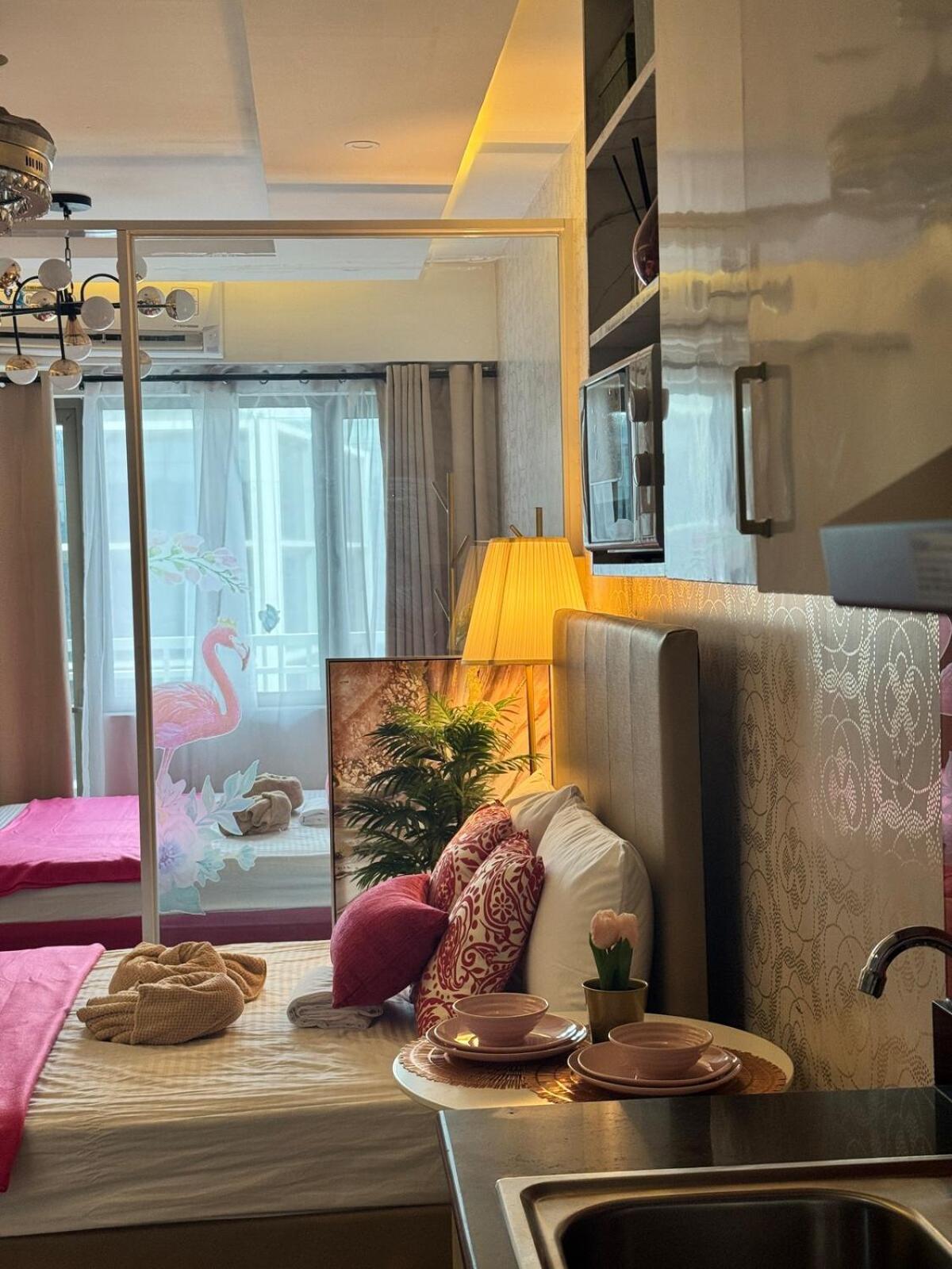 The Pink Velvet Shore Residences Family Good For 2-4 Guests By Prime Moa