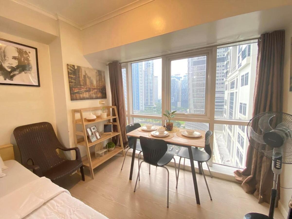Apartment South Of Market Private Residences Nr Sm Aura Bgc