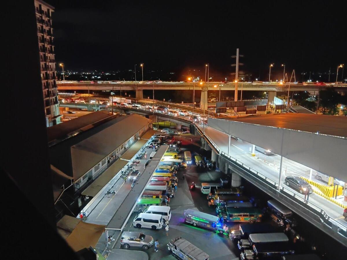 Nomad's Checkpoint * Manila