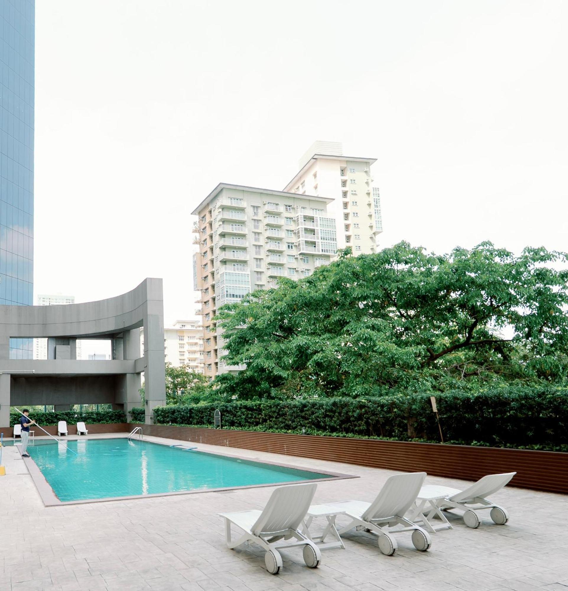 Spacious 2br At Soma Bgc Near Sm Aura And Bonifacio High Street Manila