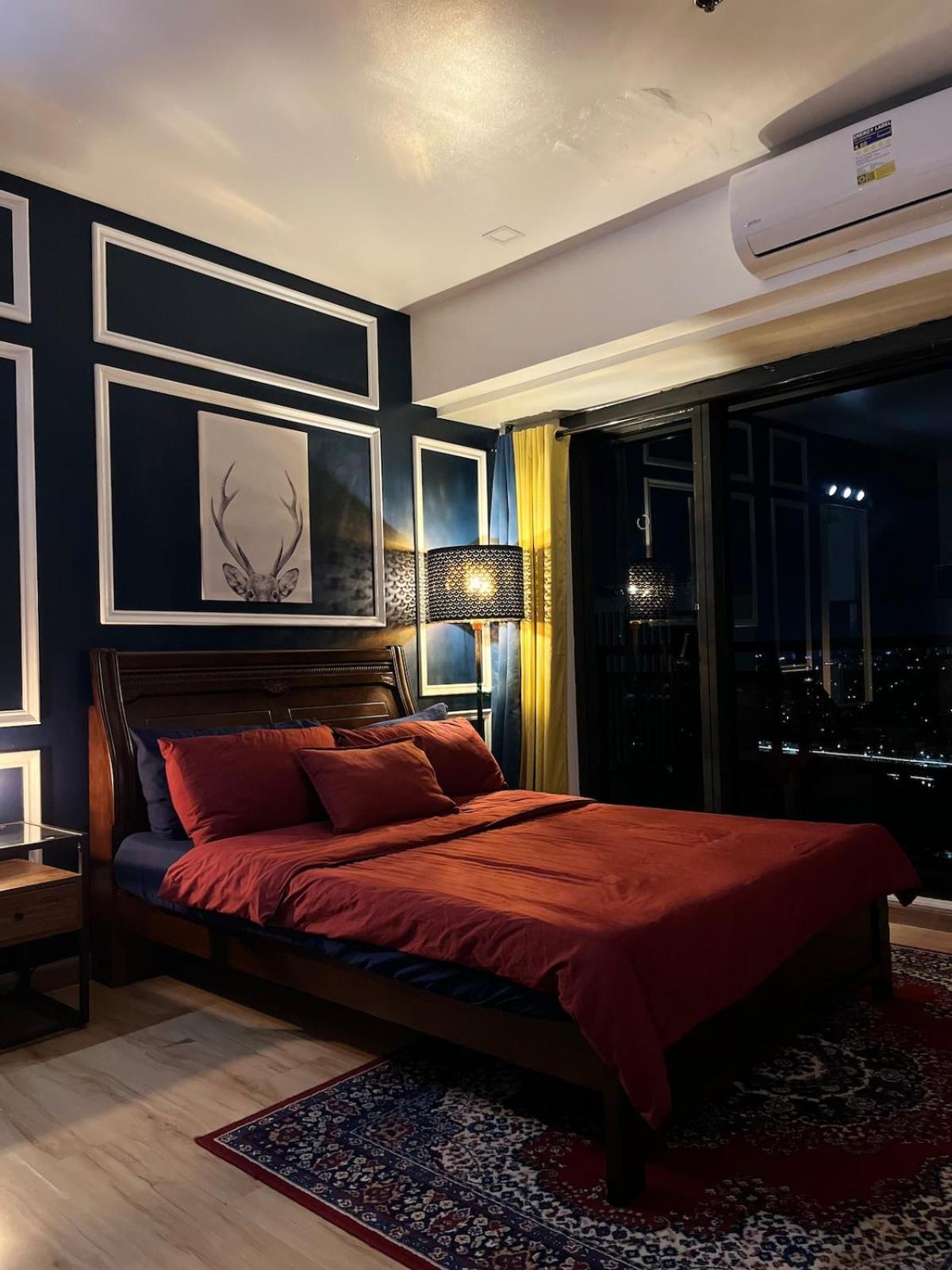 Newly Spacious Unit In Poblacion Makati W Full Stunning View, Wifi, Sauna, Gym, Swimming Pool And Game Room! *