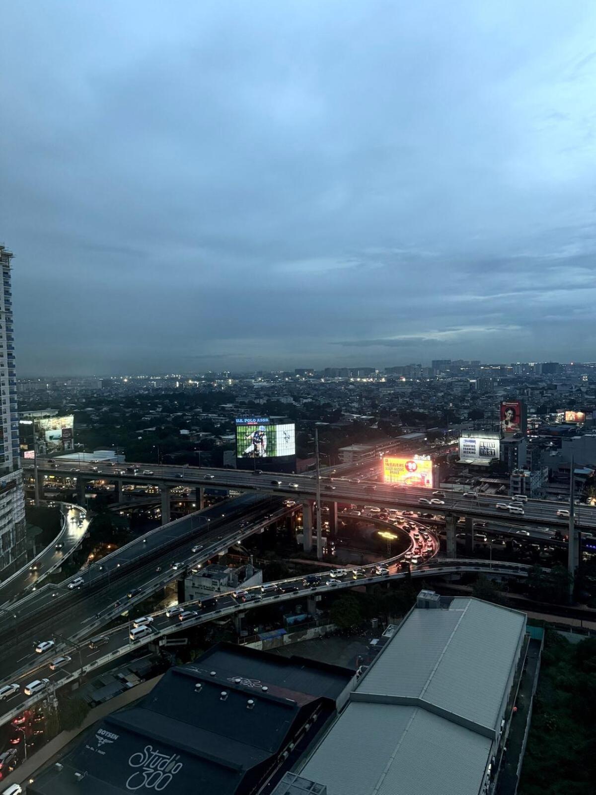 San Lorenzo Avida T2 Rm 333cozy 1br Along Edsa Makati Near Naia Apartment Manila