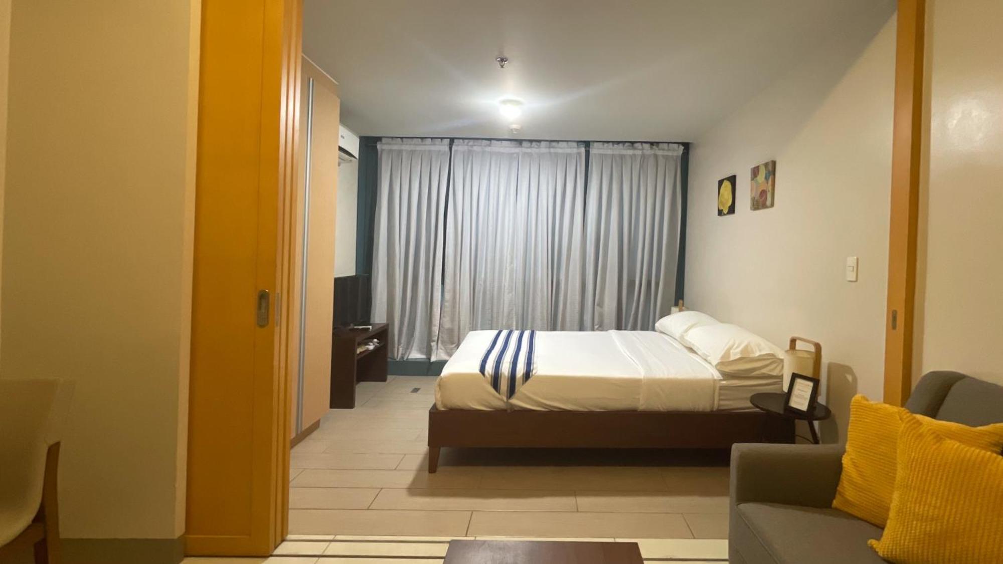 Full-serviced Residential In One Uptown Residences, Bgc Aparthotel *