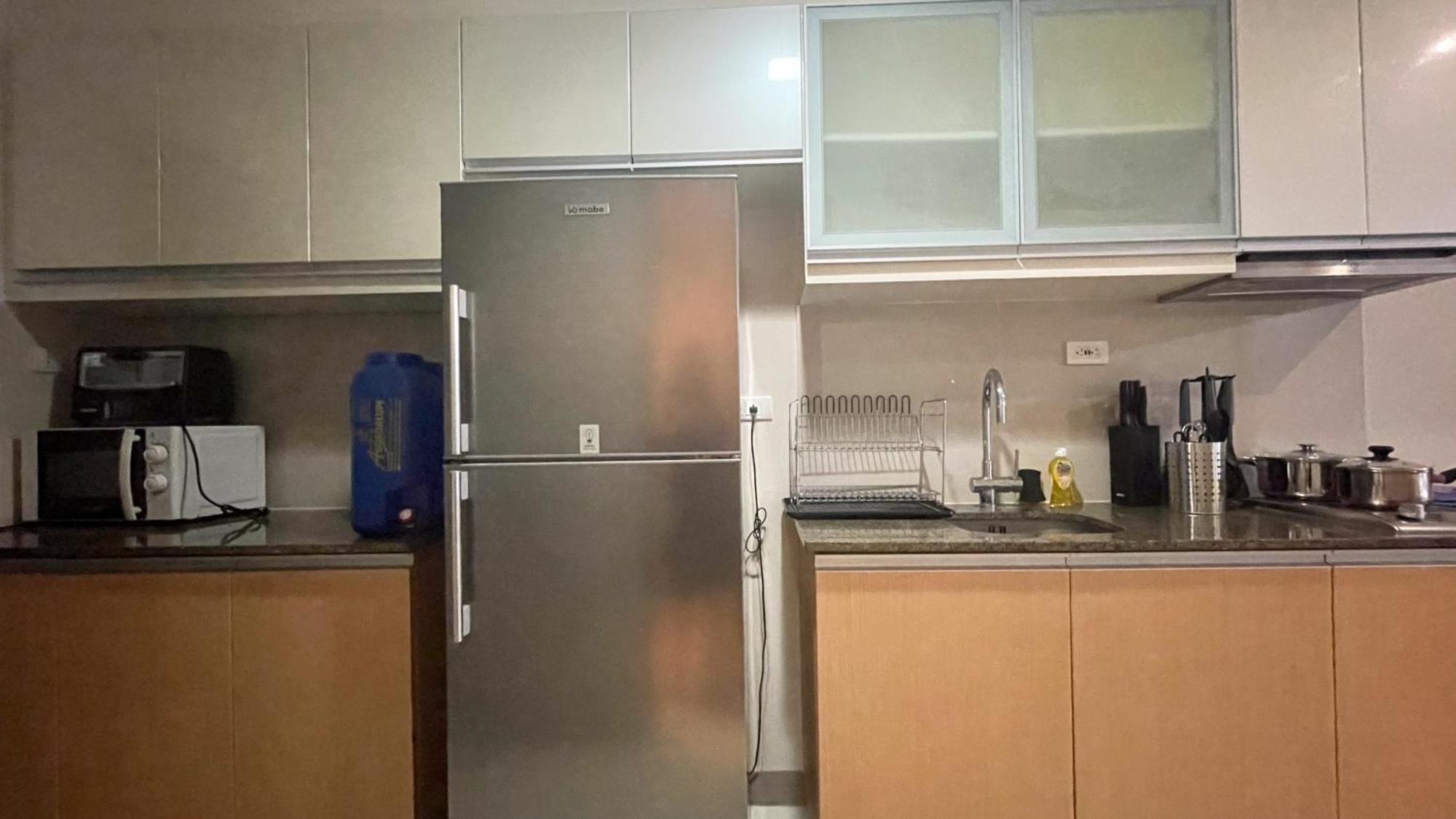 Full-serviced Residential In One Uptown Residences, Bgc Aparthotel