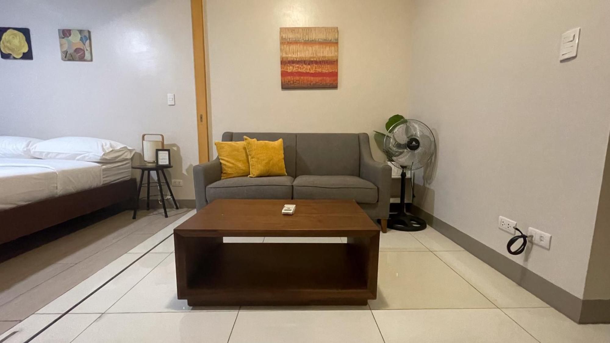 Full-serviced Residential In One Uptown Residences, Bgc *