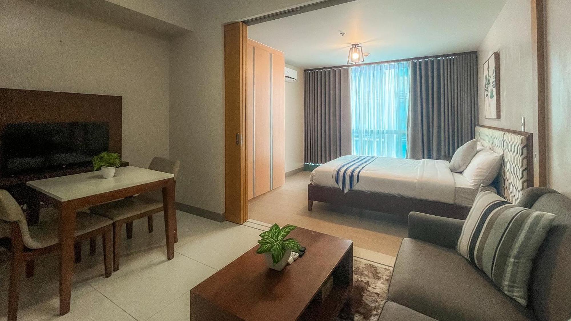 Full-serviced Residential In One Uptown Residences, Bgc